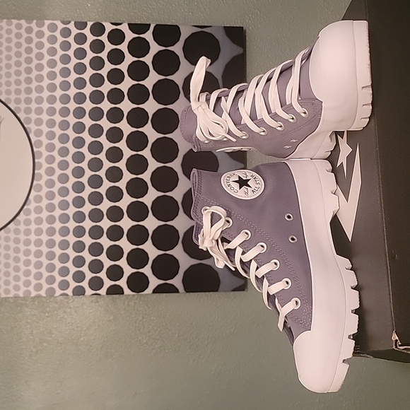 Converse tennis shoes - Picture 10 of 10